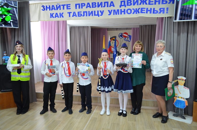 Зеленый цвет наших побед Зеленый цвет наших побед.
